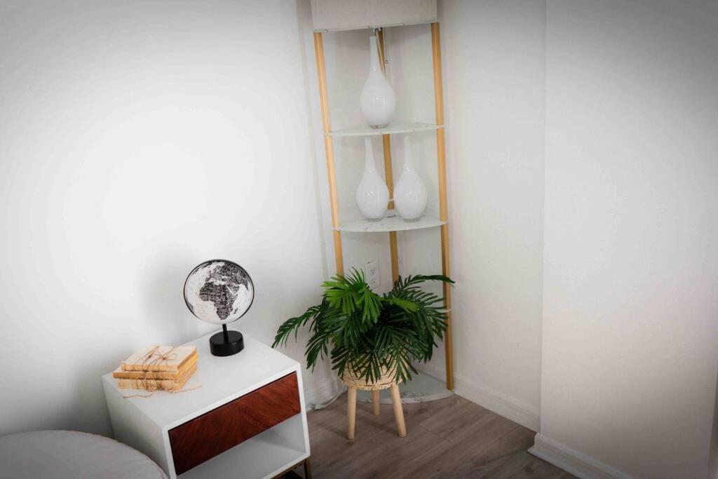 Newly Renovated Condo 5 Min From Airport Miami Exterior photo