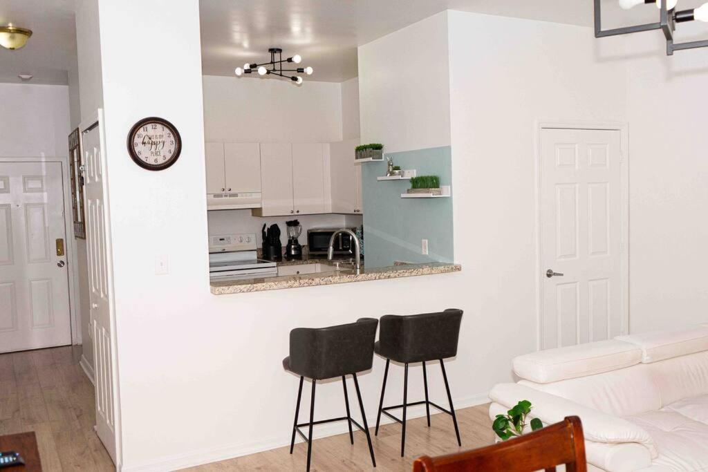 Newly Renovated Condo 5 Min From Airport Miami Exterior photo