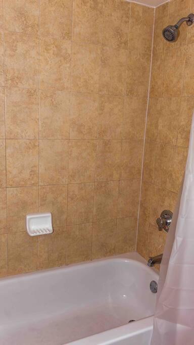 Newly Renovated Condo 5 Min From Airport Miami Exterior photo